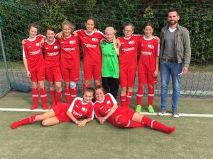 Spielerinnen & Trainer der Johannes-Kepler-Schule