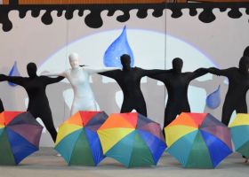 „over the RAINBOW“